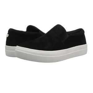 Steve Madden Gills Sneaker